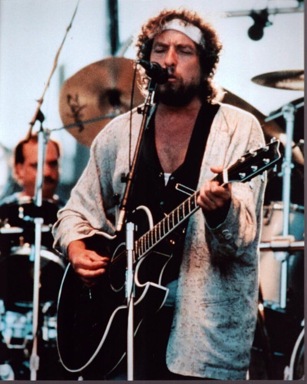 7451 Bob Dylan On Stage In Sweater And Headband Photo Print 16 x 20 - Item